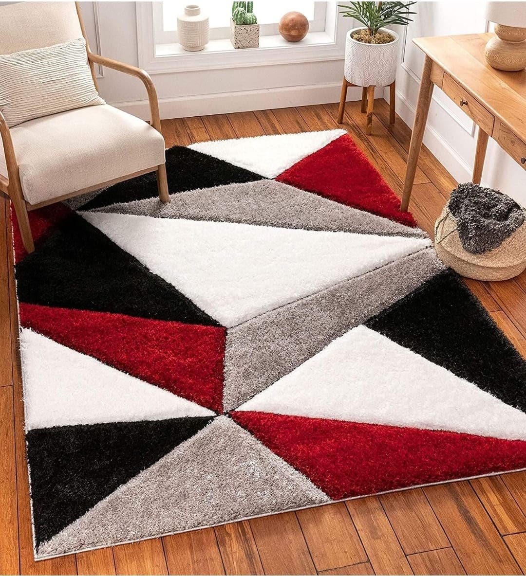 Triangle Pattern Shaggy Carpet – Premium Soft Touch Rug