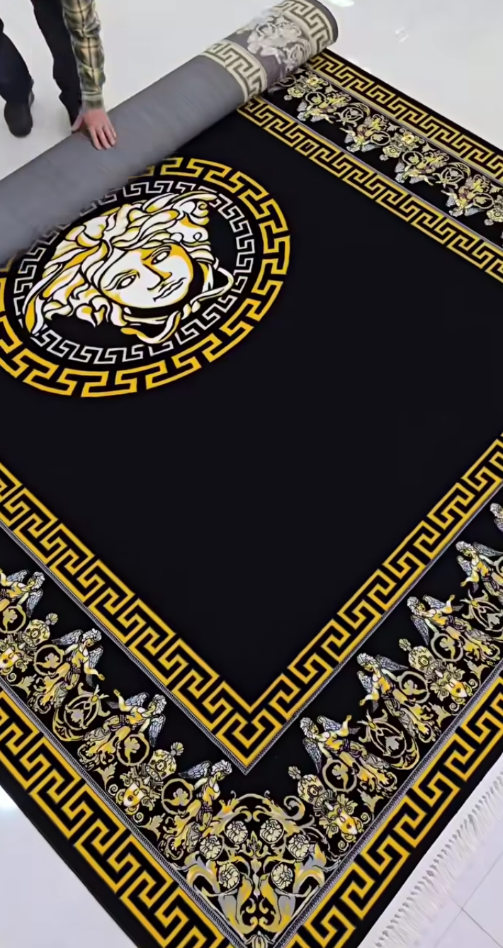 Medusa Edition Carpet – Black & Gold